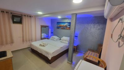 צימר לפי שעה בירושלים – מיטה עם מזרן אורטופדי נוח בחדר