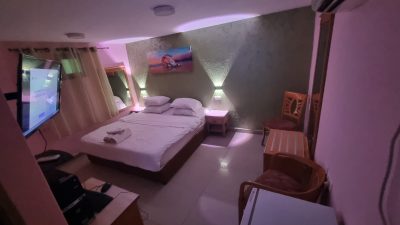 חדר יפיפה לזוגות – חדר ממוזג עם אווירה נעימה